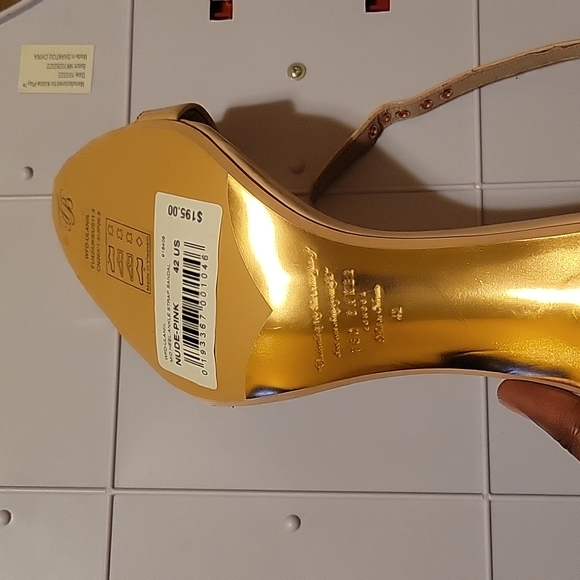 Ted Baker - Picture 6 of 6